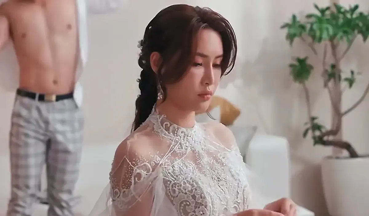 《小凤新婚》完整版上线-苏畅艾熙主演全程无删减-无需会员免广告高清画质免费放送-小凤新婚全集云端秒存即看